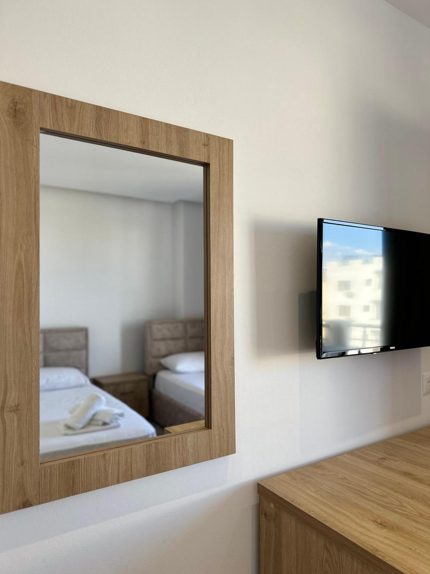 Noa Boutique Hotel Ksamil Ngoại thất bức ảnh